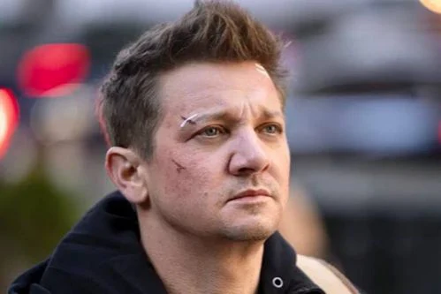 Bintang Avengers Jeremy Renner Kecelakaan, Kondisinya Kritis