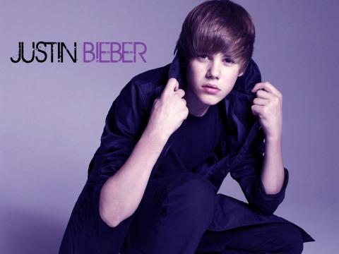 New Justin Bieber Wallpaper 2011. Justin Bieber 2011 Wallpaper
