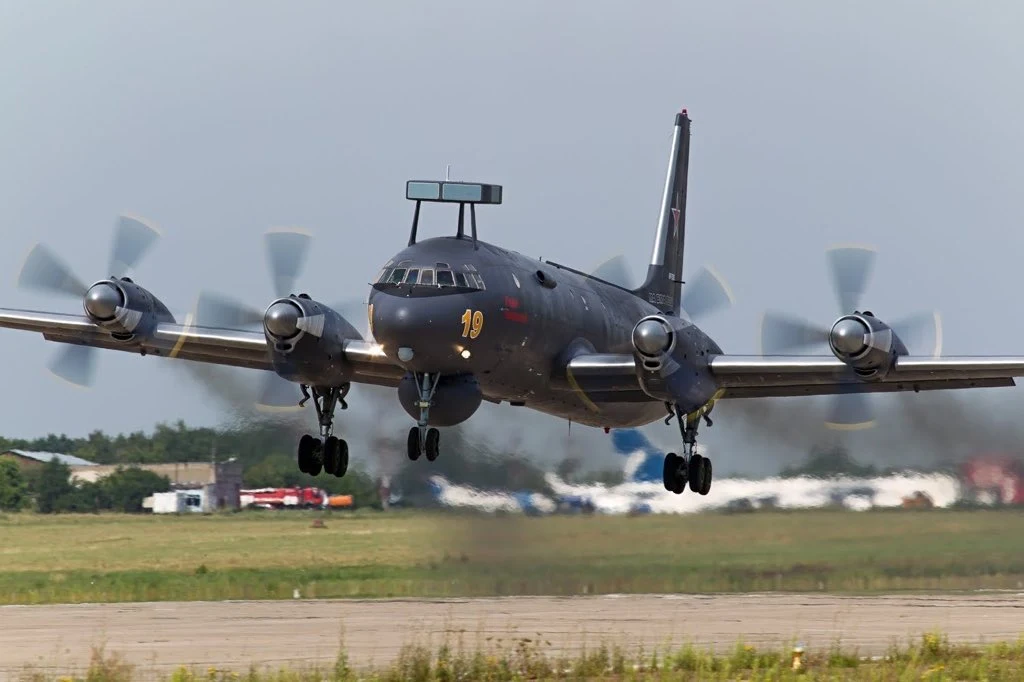 Θρίλερ στη Μεσόγειο: Il-38N κηνυγά ισραηλινά υποβρύχια Dolphin – Ρωσία: «Τα F-15 δεν τόλμησαν να μπουν στον ΕΕΧ της Συρίας»