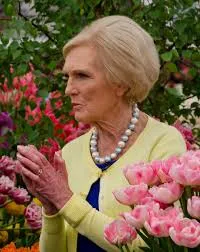 Mary Berry Shines in a Stunning Blue Silk Gown: