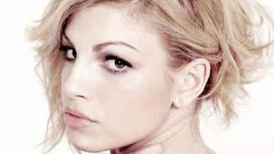 Emma Marrone - TRATTENGO IL FIATO - accordi, testo e video