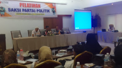 Bawaslu Kota Sawahlunto Gelar Pelatihan Saksi Partai Politik di Khas Hotel Ombilin
