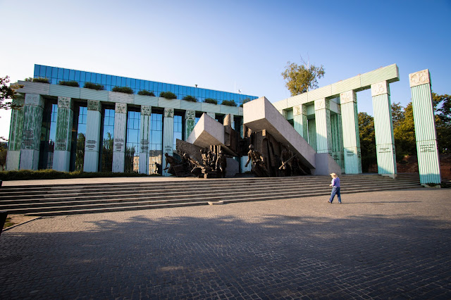 Monumento all’insurrezione di Varsavia-pomnik powstania warszawskiego