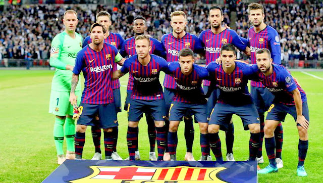 F. C. BARCELONA - Temporada 2018-19 - Ter Stegen, Lenglet, Semedo, Rakitic, Busquets y Piqué; Messi, Arthur, Coutinho, Luis Suárez y Jordi Alba. TOTTENHAM HOTSPUR F. C. 2 (Harry Kane, Lamela) F. C. BARCELONA 4 (Coutinho, Rakitic, Messi 2). 03/10/2018. Liga de Campeones de la UEFA, fase de grupos, jornada 2. Londres, Inglaterra, Reino Unido, estadio de Wembley.