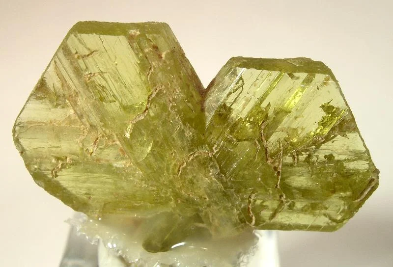 close-up of a raw Chrysoberyl gemstone