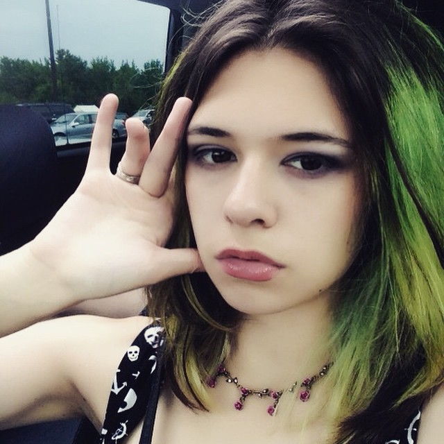 Nicole Maines – Most Beautiful Young Transgender MtF Instagram