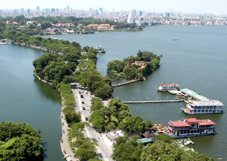 Hanoi welcomes the 2.5 millionth international visitor 9