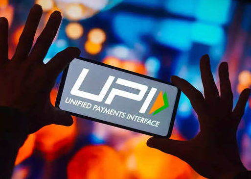 G.News 24 : 1 अप्रैल से 2000 से ऊपर के UPI पेमेंट पर लगेगा 1.1% सर्विस चार्ज !