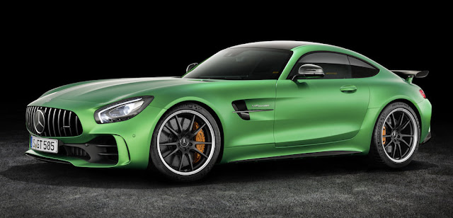 メルセデスAMG GT R