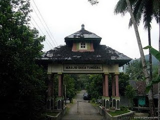 Masjid Saka Tunggal (1288)