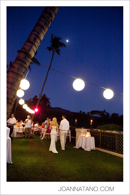 Under a canopy of stars the couple enjoyed their dinner reception with 