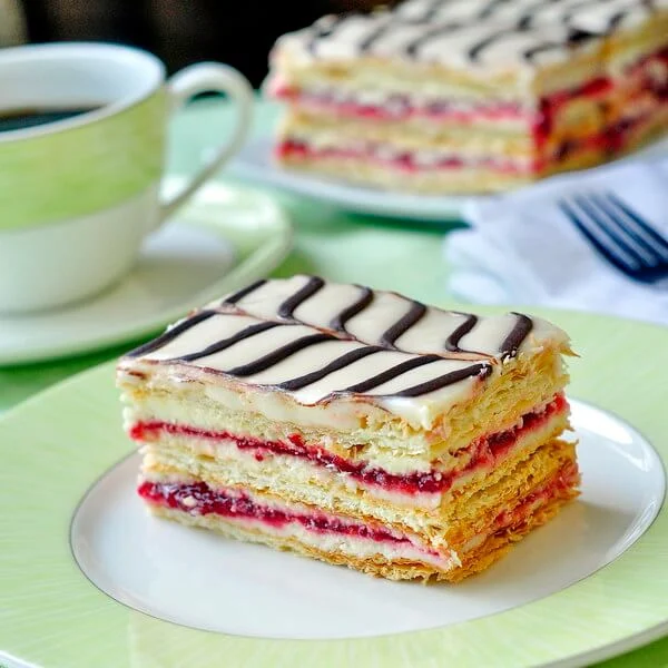 RASPBERRY CHOCOLATE MILLE FEUILLES