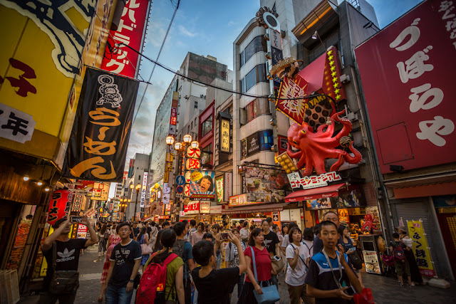 Osaka :: Canon EOS5D MkIII | ISO400 | Canon 17-40@17mm | f/4.0 | 1/250s