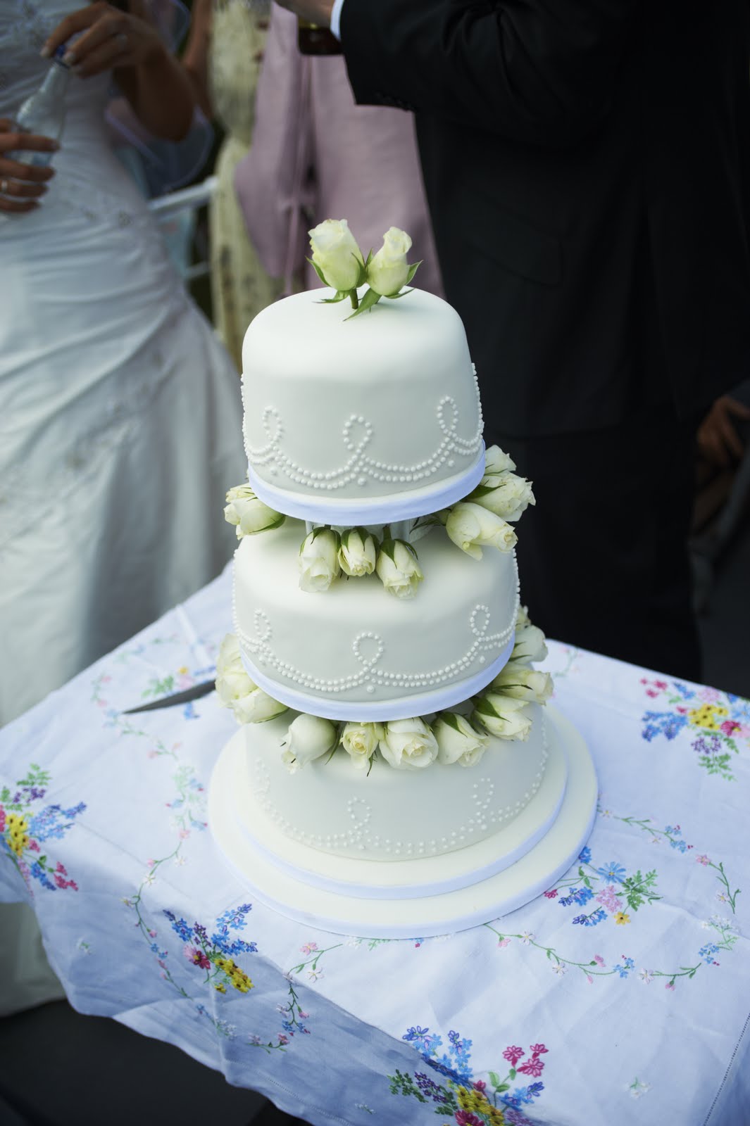 beautiful pink wedding cake Lizzie's Pretty Scrumptious Cakes