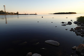 Auringonlasku Perämeren kansallispuistossa. 