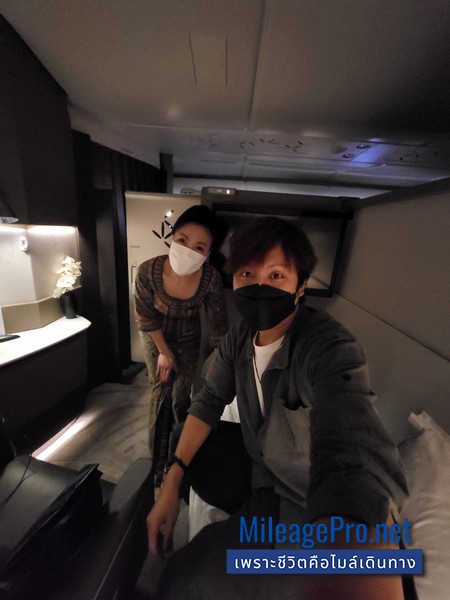 SQ Cabin crew on A380 First Class Suites