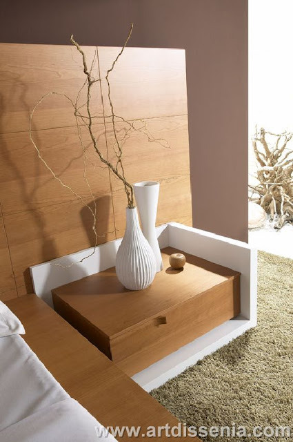 Dormitorio matrimonial en madera, color blanco y marron