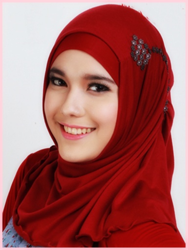 Jual Berbagai Macam Aksesoris Kreasi Model Jilbab Cantik