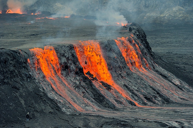 Lava Lake at Nyiragongo Volcano | Amusing Planet