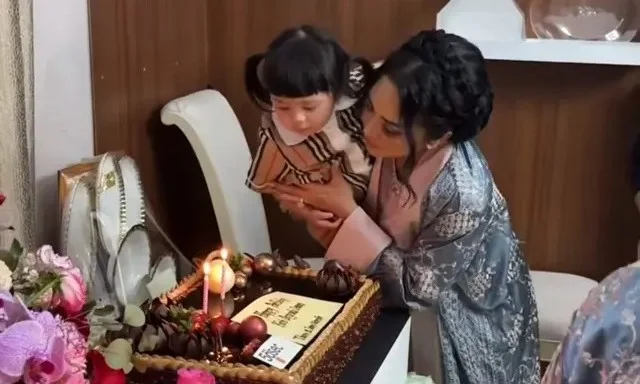 Lima Potret Momen Ulang Tahun Kris Dayanti Ke 49 Tahun