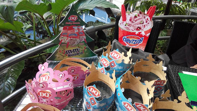 Dairy Queen Christmas 2016 Promotions and the crown that enables you to get a FREE upsize.