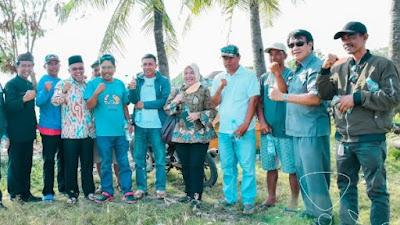 Komisi II Kunjungi  Kelompok Tani Binaan UPTD Perikanan Air Payau dan Laut Wilayah Utara di Karawang 