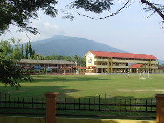 Dewan Marwah SMKGC dari sisi padang sekolah