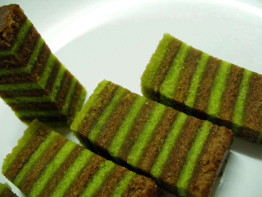 Kek Lapis Sarawak - Borneo Delights