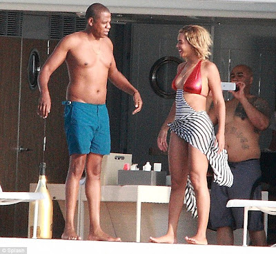 Beyonce and Jay Z reveal beach bodies