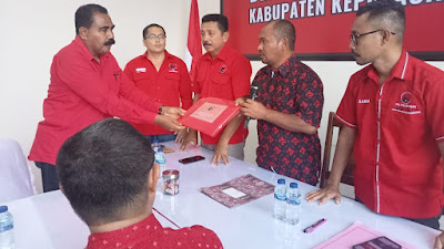 Mantan Kapolres Tiga Kali di Maluku, Adolof Bormasa Mendaftar Sebagai Balon Bupati di PDIP KKT