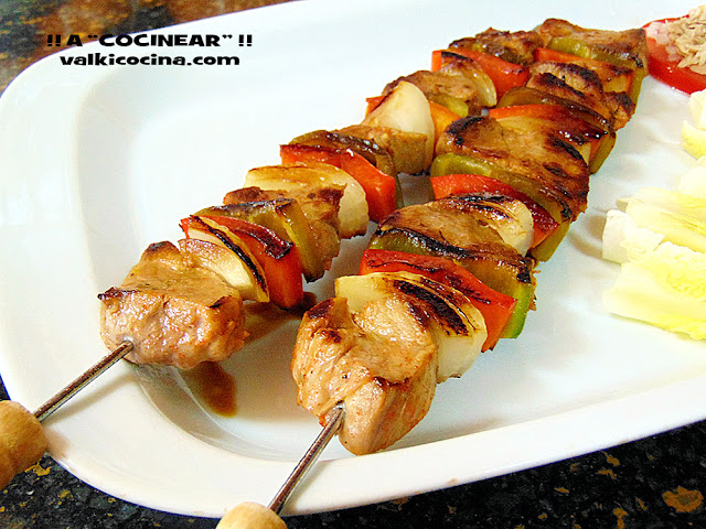 Brocheta de solomillo de cerdo adobado