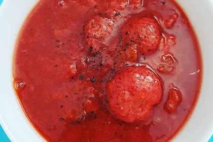 How to Make Strawberry Sauce