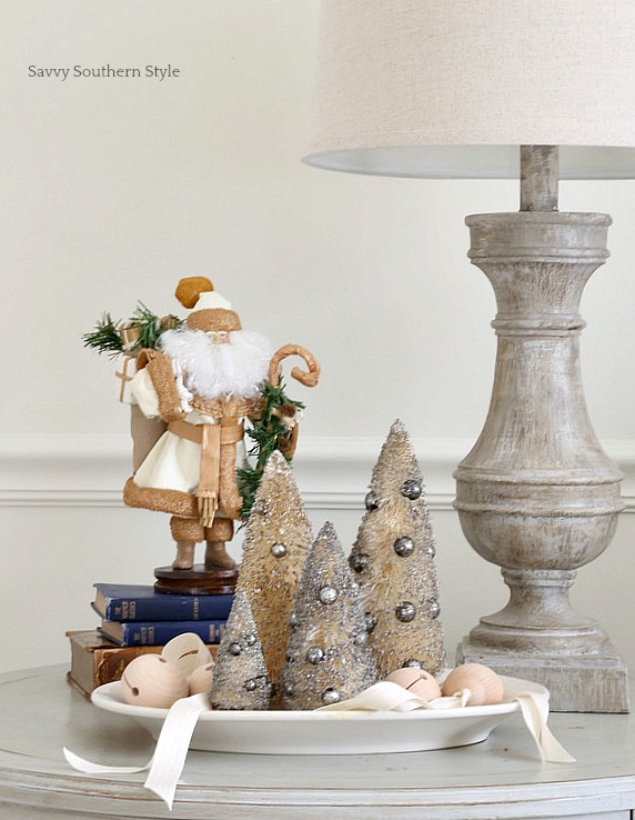 Savvy Southern Style Christmas Vignettes 