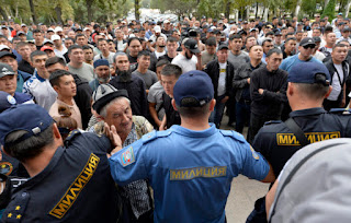 Κιργιστάν-Τατζικιστάν: Τουλάχιστον 24 άνθρωποι σκοτώθηκαν στις τις συνοριακές συγκρούσεις