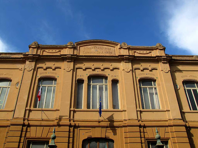 Scuola elementare De Amicis, Livorno