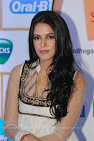 Neha Dhupia and Minissha Lamba at P&G Shiksha event closure pictures & Video