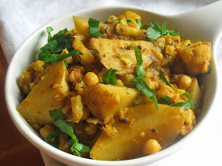 Aloo Gobi with Chickpeas (Potato and Cauliflower Curry)