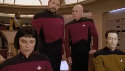 Picar, Ro, Data es Riker a hídon