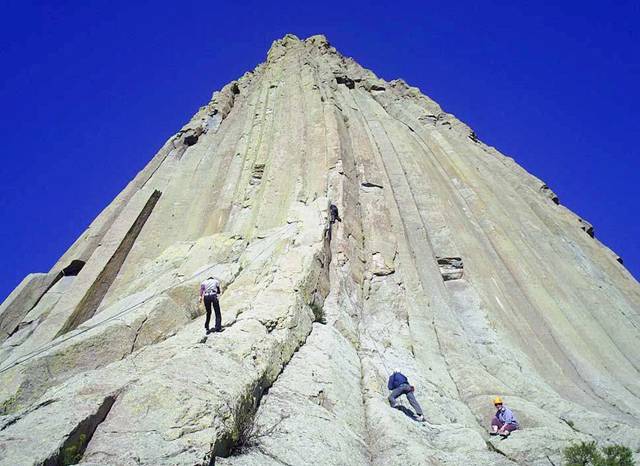 Pictures of the Gigantic Devils Tower Mountain