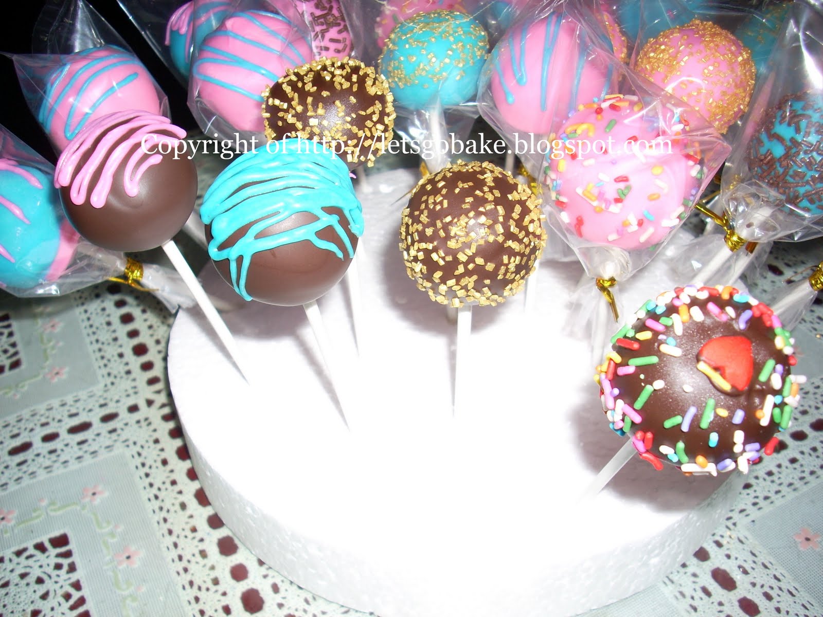 Mom's Kitchen: LolliCake @ Cupcake Pop