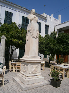 προτομή του Αγγελή Γοβιού στη Λίμνη
