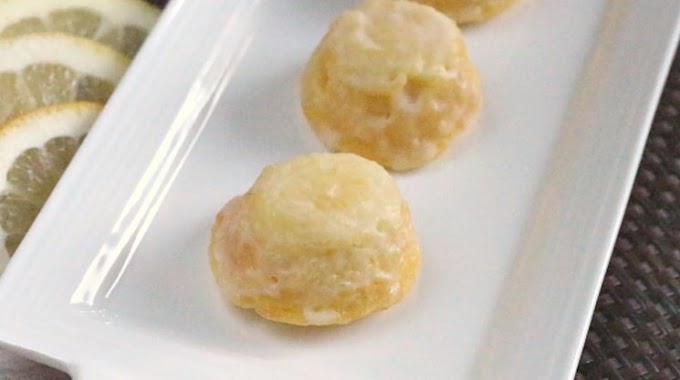 Little Lemon Drop Glazed Mini Cupcakes #easydessert #minicake