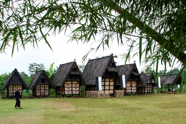 Kampung Budaya Sindangbarang Bogor