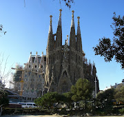 Sagrada Familia in Barcelona Overview of Sagrada Familia and La Façana del . (barcelona sagrada familia )