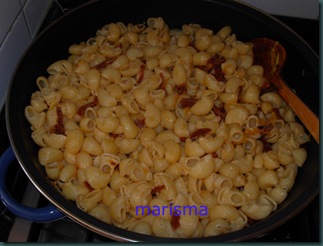 caracolas con tomate y bechamel-3
