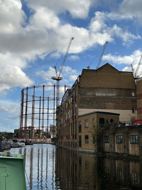 The Hackney / Bethnal Green gasholders