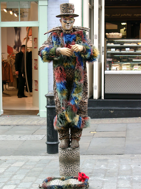 Street performer, James Street, Covent Garden, London