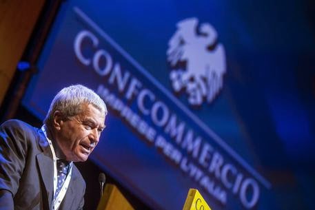 Confcommercio: 53,2% pressione fisco nel 2013