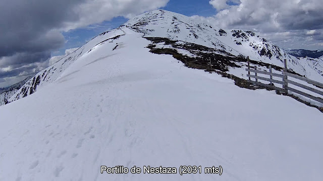 Portillo  de Nestaza Pico San Lorenzo Esqui de Travesia Deep Mountain