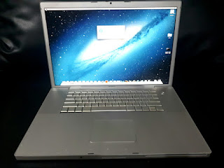 MacBook Pro 17-inch Core 2 Duo 2.4GHz RAM 4GB HDD 500GB Mulus Normal Kode 08